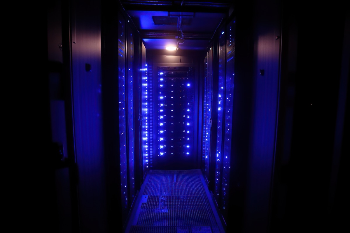 Racks de servidores de VisualTec HOST en el datacenter de Madrid